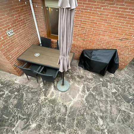 La Casa De Chachi פוטס