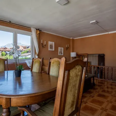 La Casa De Chachi * פוטס