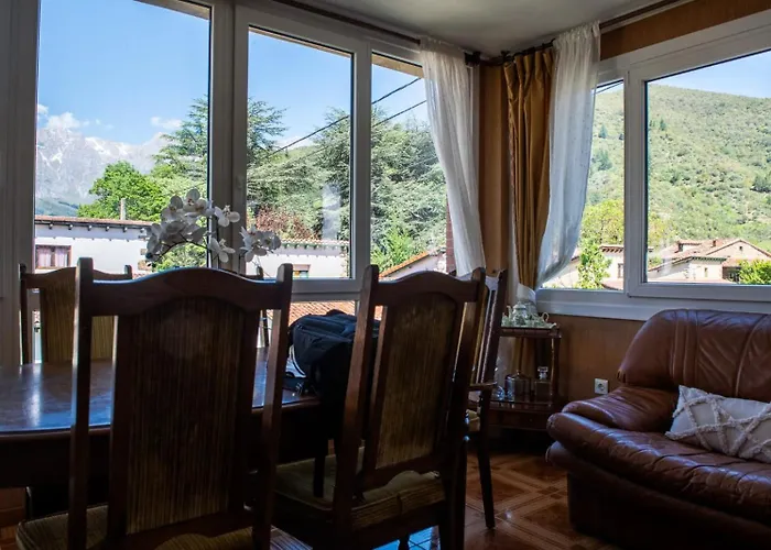 La Casa De Chachi * Potes